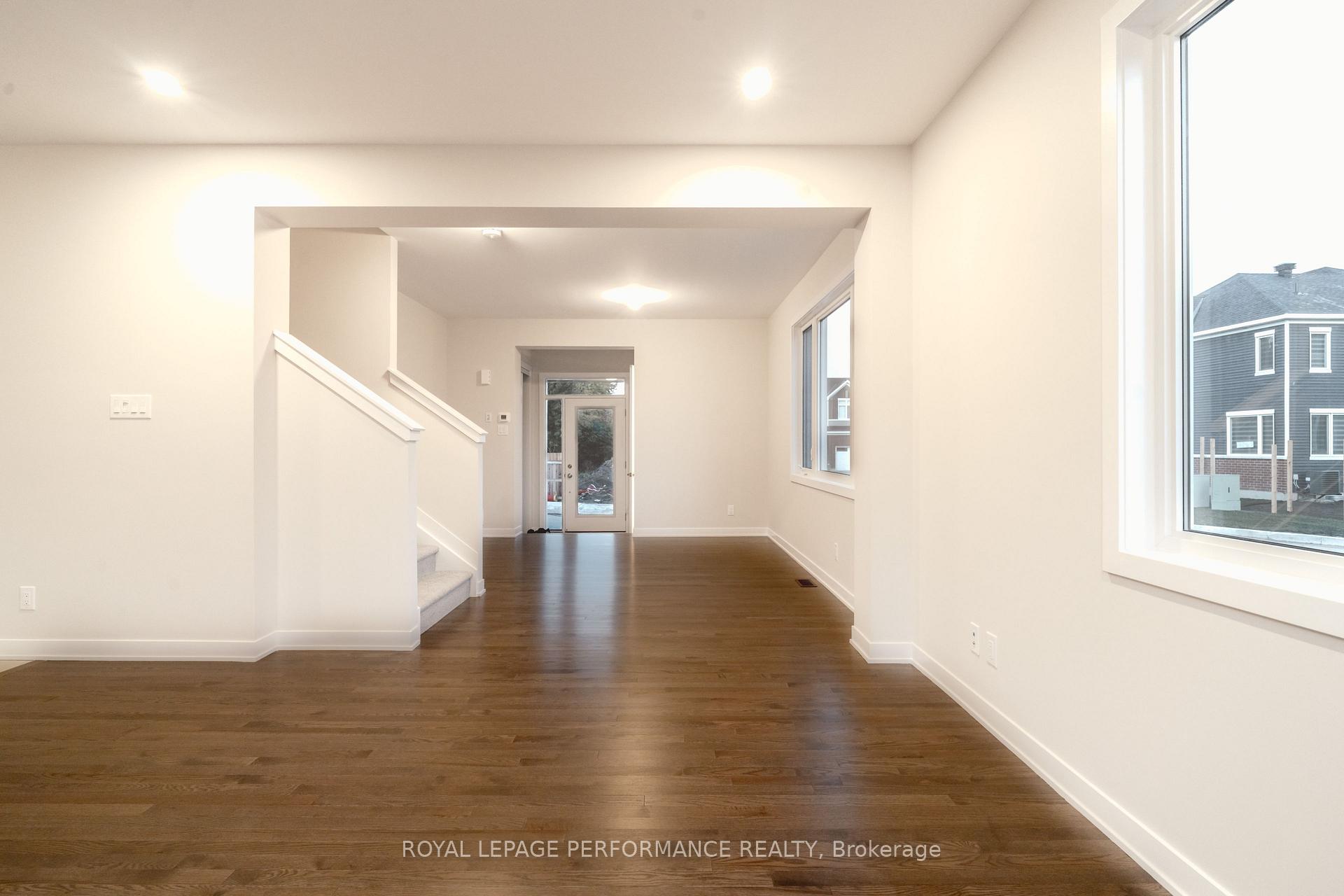 Photo 4 of 501 Marcato Lane, Ottawa, Mer Bleue/Bradley Estates/Anderson Park — HOMEH