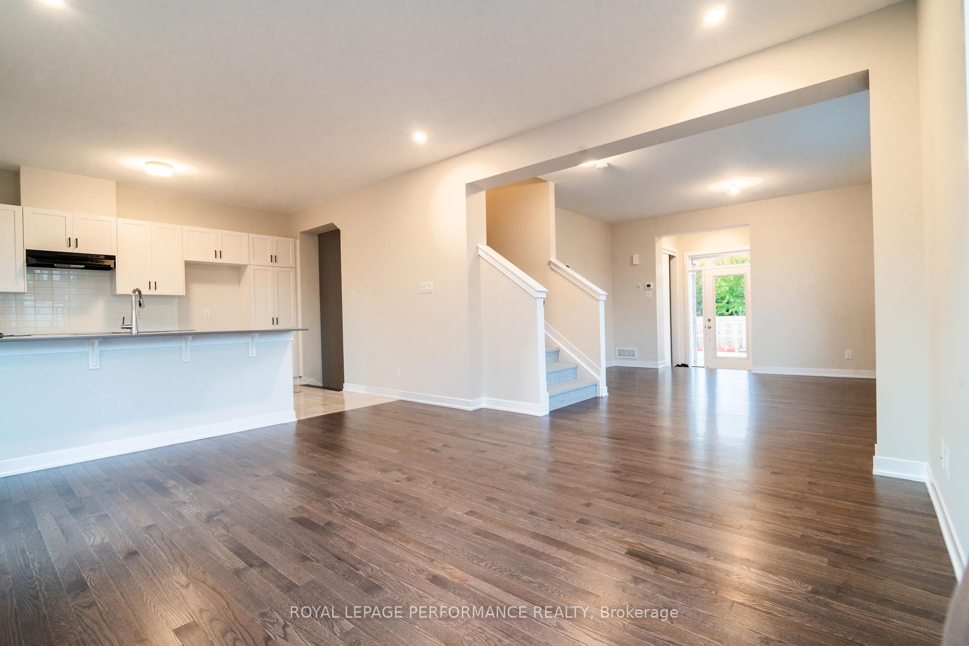 Photo 5 of 501 Marcato Lane, Ottawa, Mer Bleue/Bradley Estates/Anderson Park — HOMEH