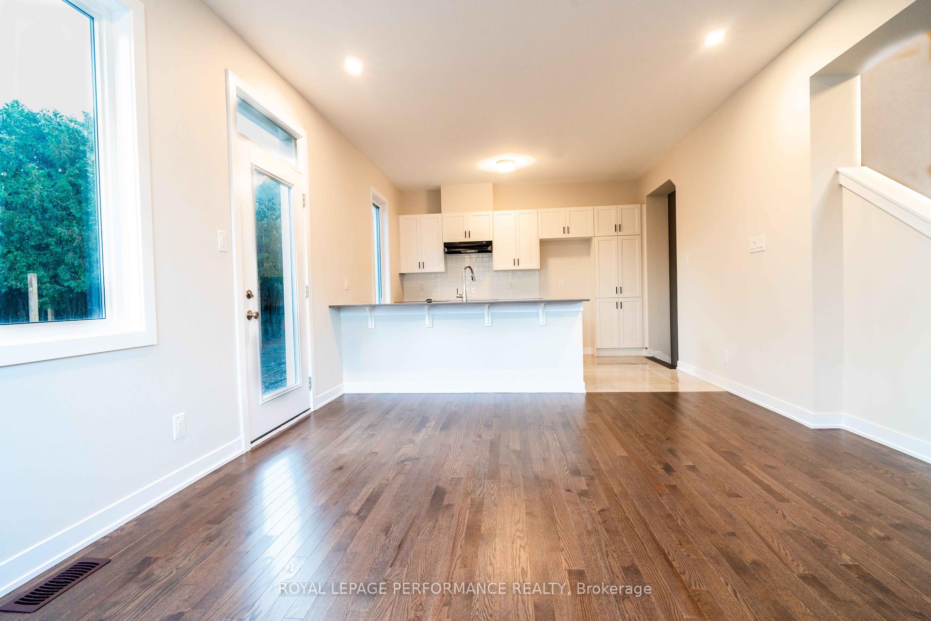 Photo 6 of 501 Marcato Lane, Ottawa, Mer Bleue/Bradley Estates/Anderson Park — HOMEH