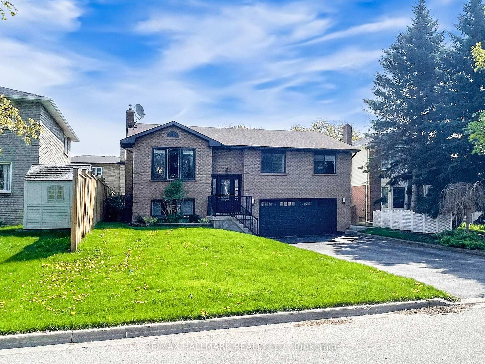 Photo 1 of 3 Cherry Blossom Crescent, Clarington, Courtice — HOMEH