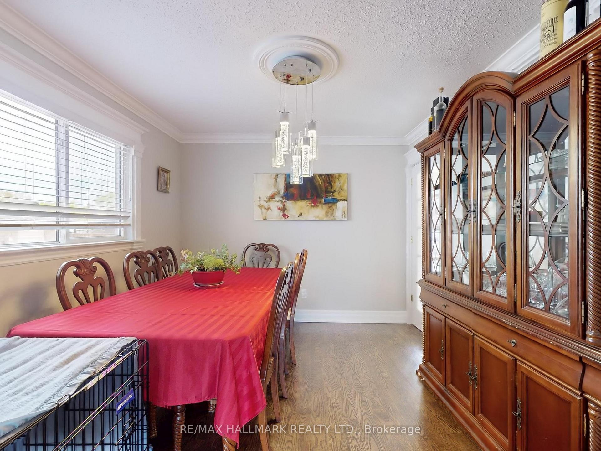 Photo 11 of 3 Cherry Blossom Crescent, Clarington, Courtice — HOMEH
