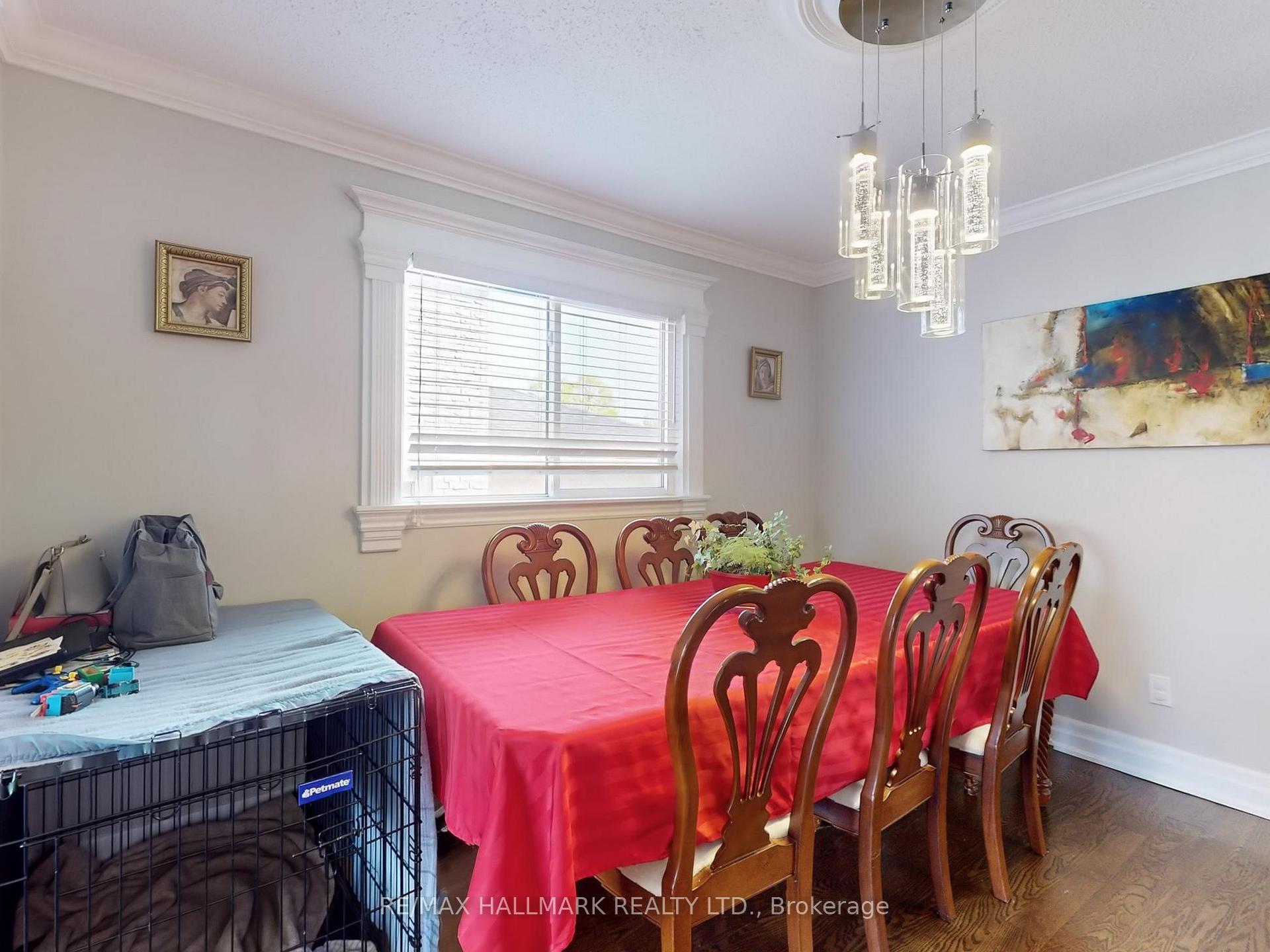 Photo 10 of 3 Cherry Blossom Crescent, Clarington, Courtice — HOMEH