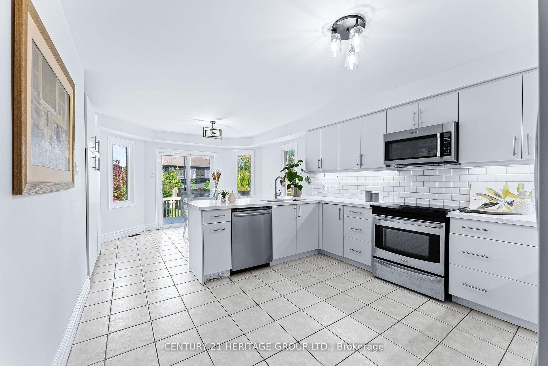Photo 9 of 140 Tamarac Trail S, Aurora, Aurora Highlands — HOMEH