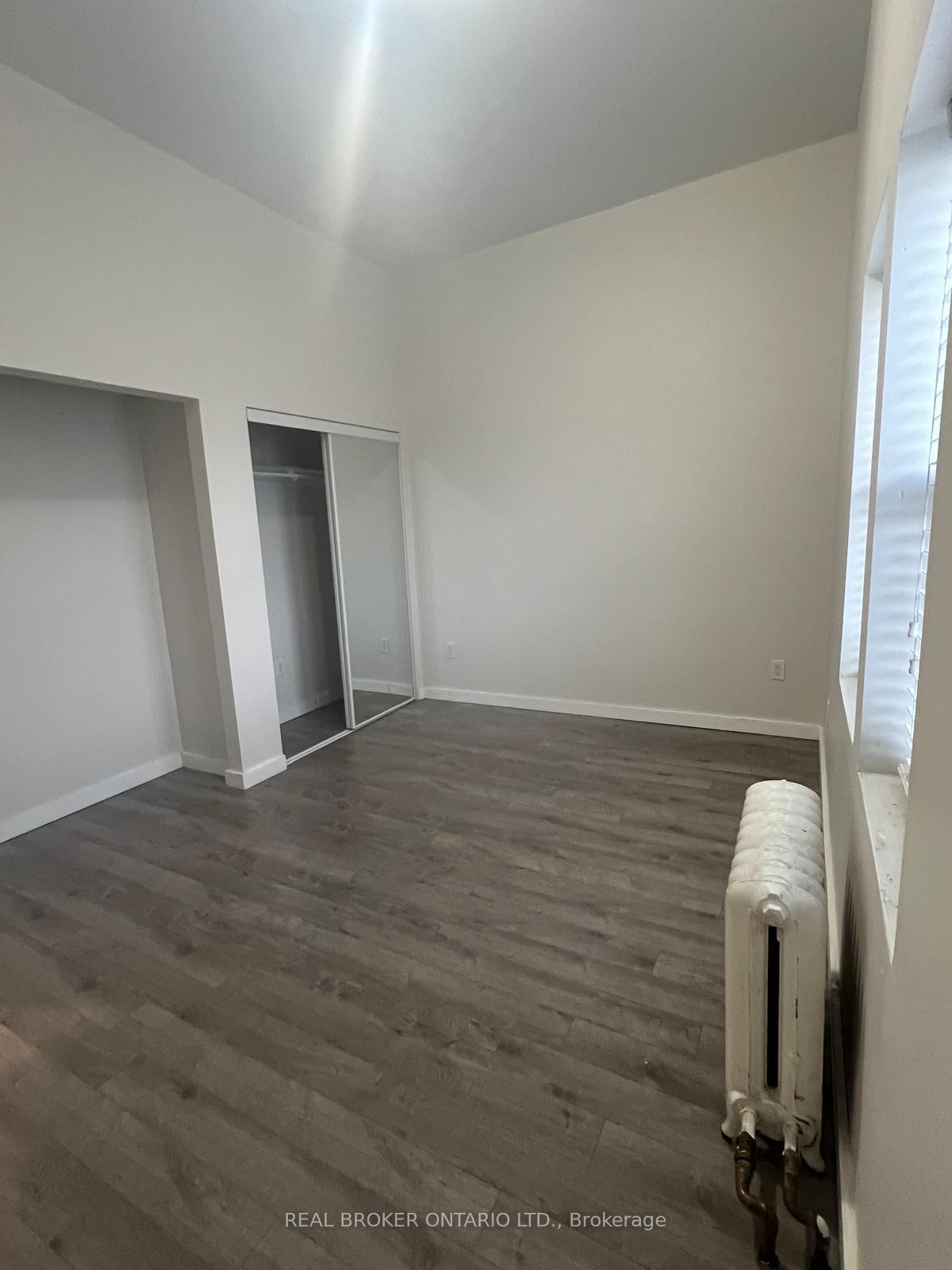 Photo 8 of Unit 3rd Flr, 770 St. Clair West Avenue, Toronto, Humewood-Cedarvale — HOMEH