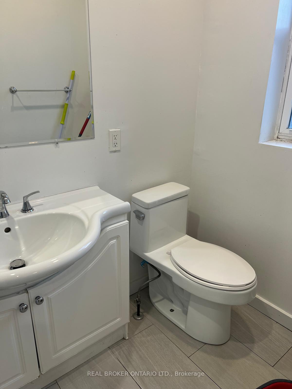 Photo 11 of Unit 3rd Flr, 770 St. Clair West Avenue, Toronto, Humewood-Cedarvale — HOMEH