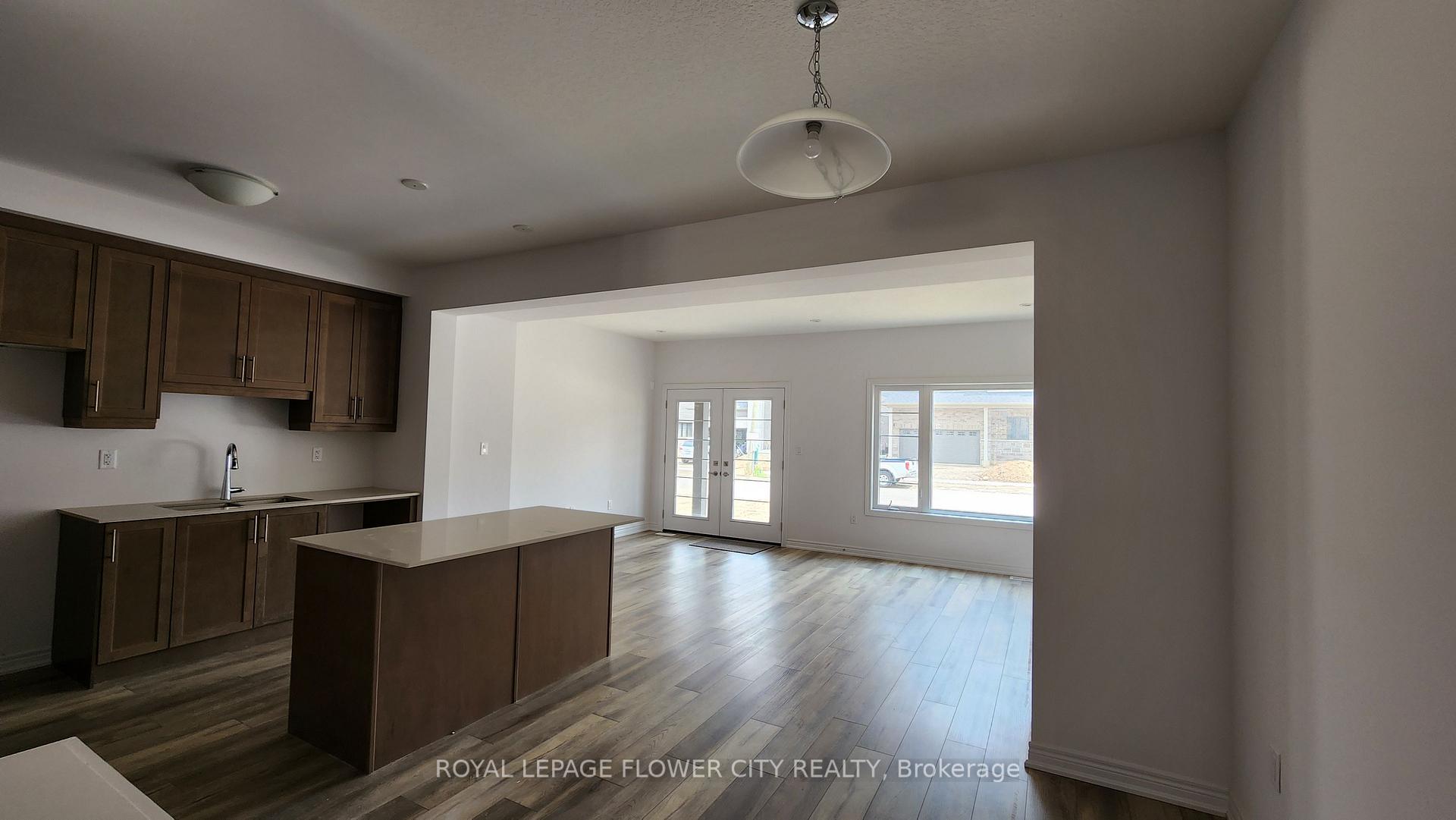 Photo 4 of Unit 91, 120 Court Drive, Brant, Paris — HOMEH
