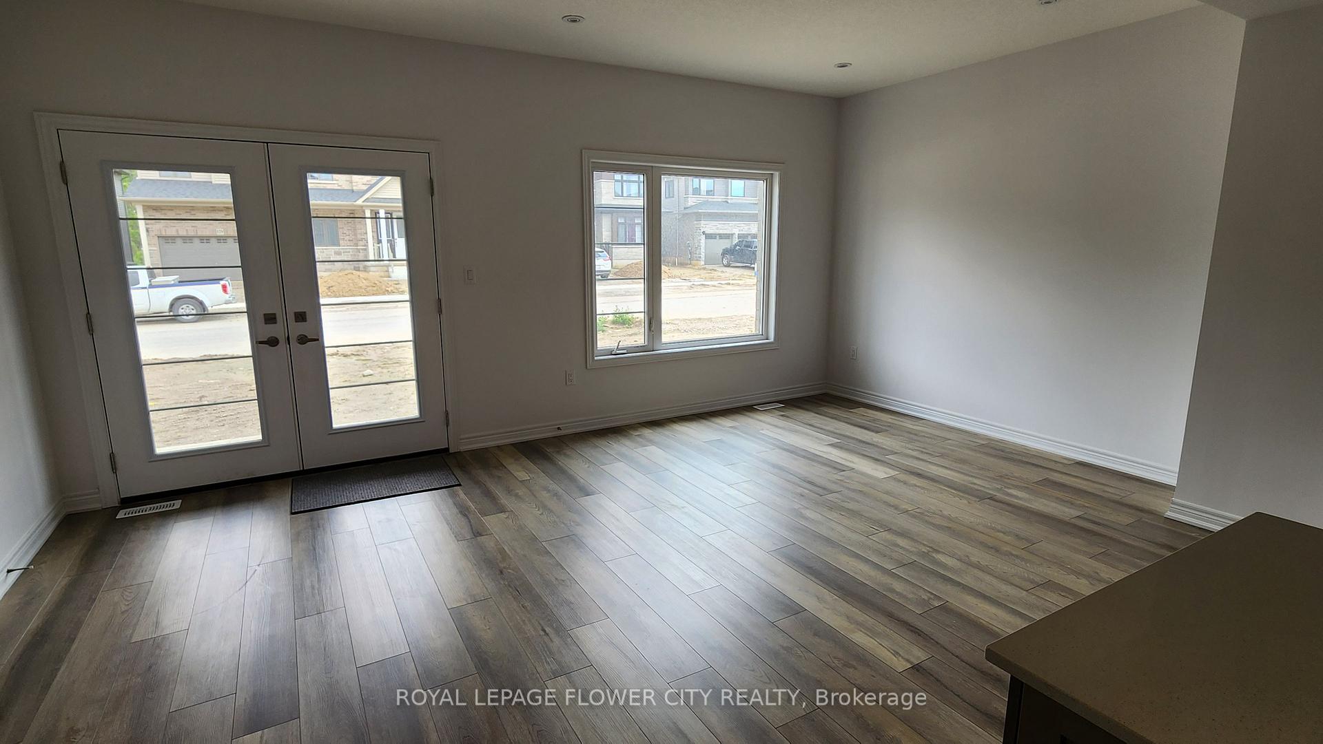 Photo 8 of Unit 91, 120 Court Drive, Brant, Paris — HOMEH