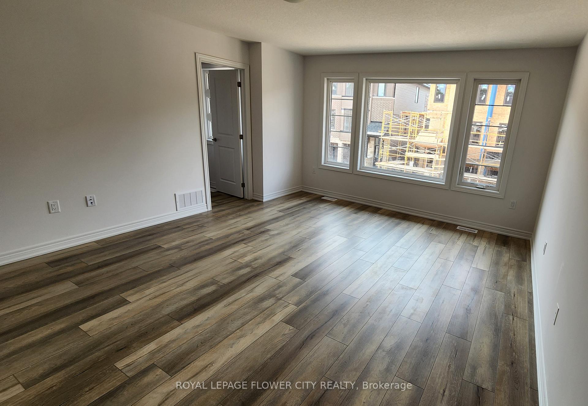 Photo 10 of Unit 91, 120 Court Drive, Brant, Paris — HOMEH
