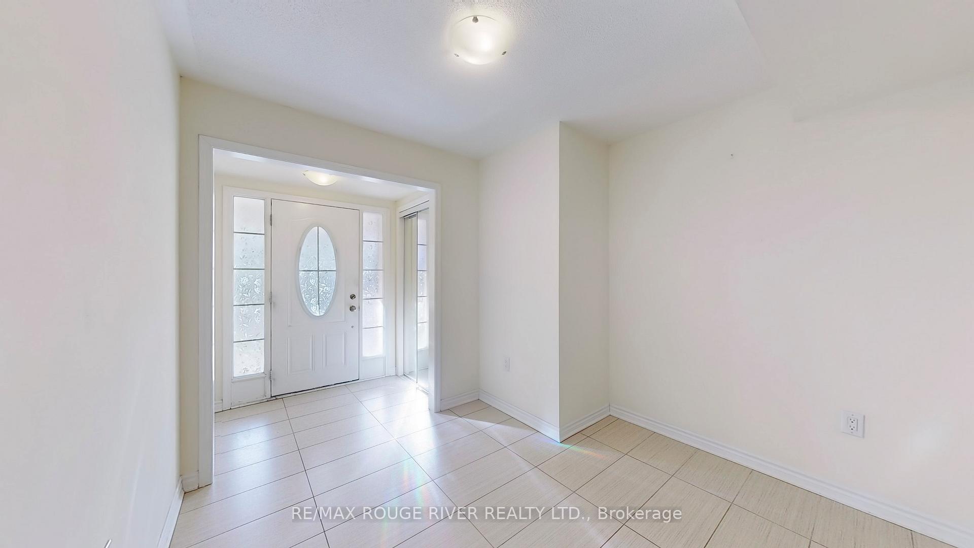 Photo 3 of 1056 Clipper Lane, Pickering, Rural Pickering — HOMEH