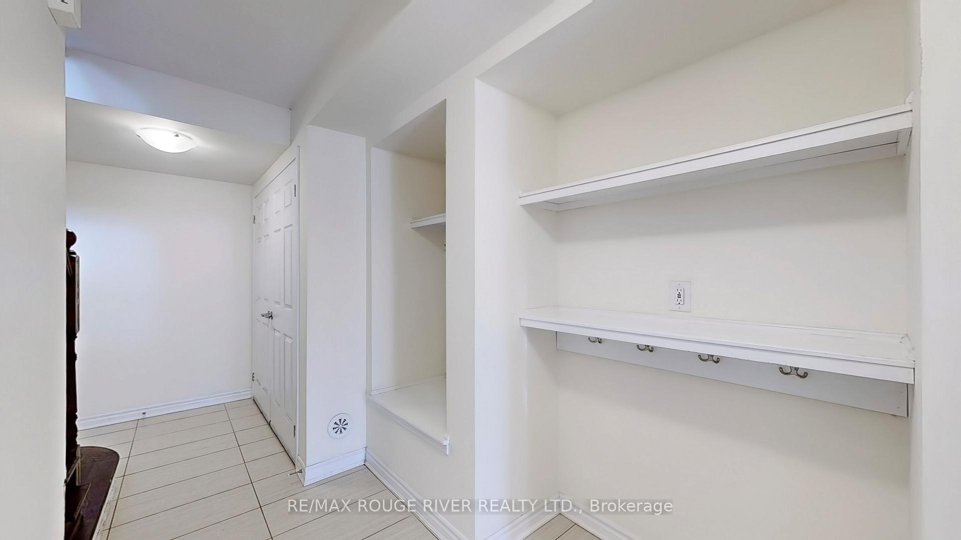Photo 4 of 1056 Clipper Lane, Pickering, Rural Pickering — HOMEH