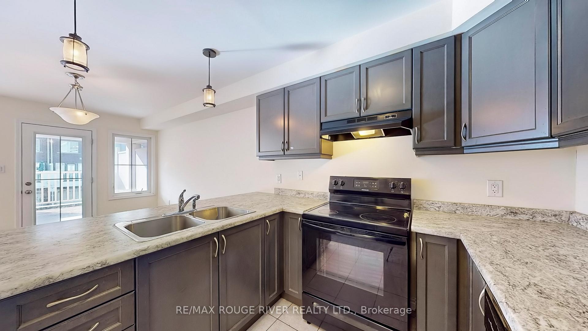 Photo 17 of 1056 Clipper Lane, Pickering, Rural Pickering — HOMEH