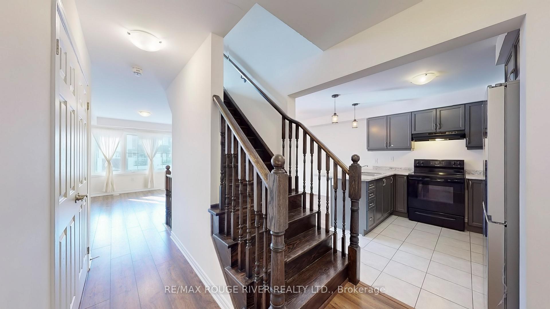 Photo 23 of 1056 Clipper Lane, Pickering, Rural Pickering — HOMEH