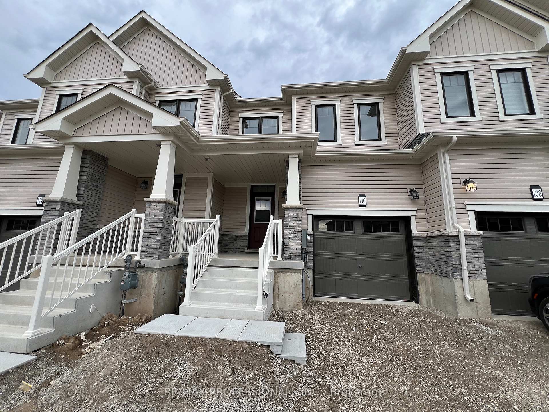 Photo 1 of 110 Granville Crescent, Haldimand — HOMEH