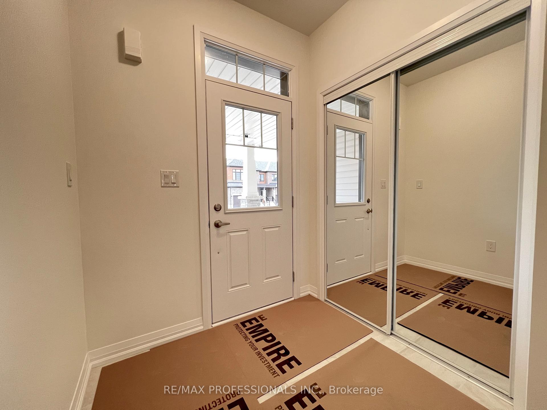Photo 2 of 110 Granville Crescent, Haldimand — HOMEH