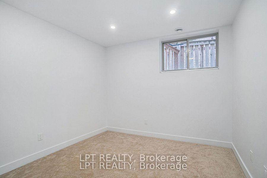 Photo 3 of Unit A, 14 Stevens Avenue, Ottawa, Vanier — HOMEH