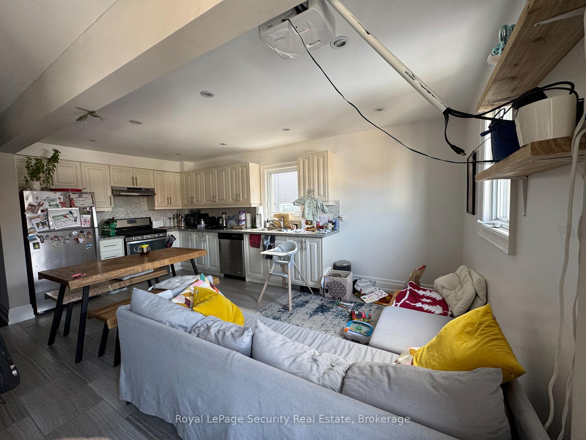 Photo 5 of Unit 1, 62 Lippincott Street, Toronto, Kensington-Chinatown — HOMEH
