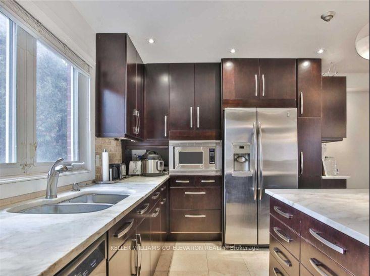 Photo 13 of 628 Adelaide Street W, Toronto, Niagara — HOMEH