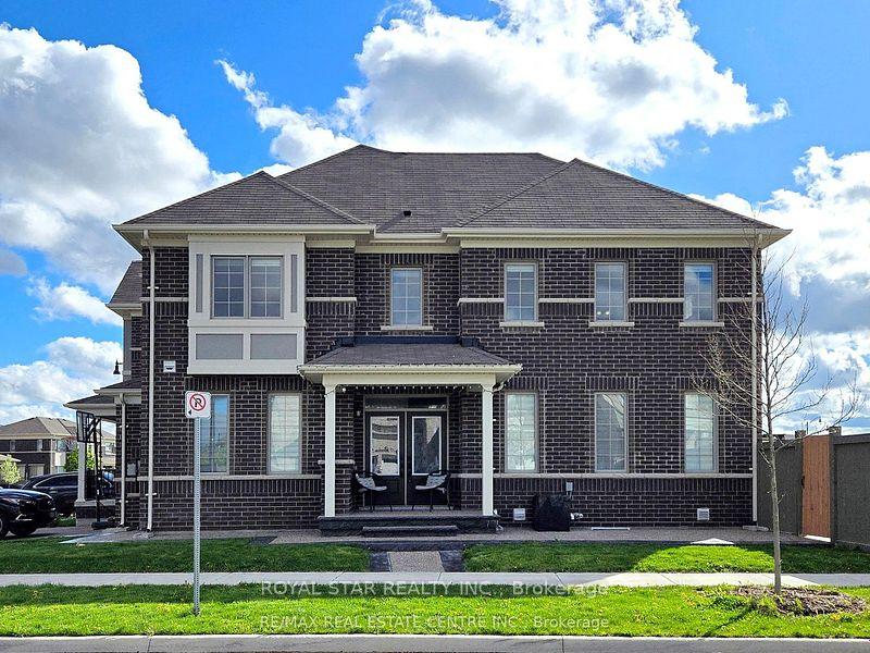 Front of Unit Upper, 22 Boothill Drive