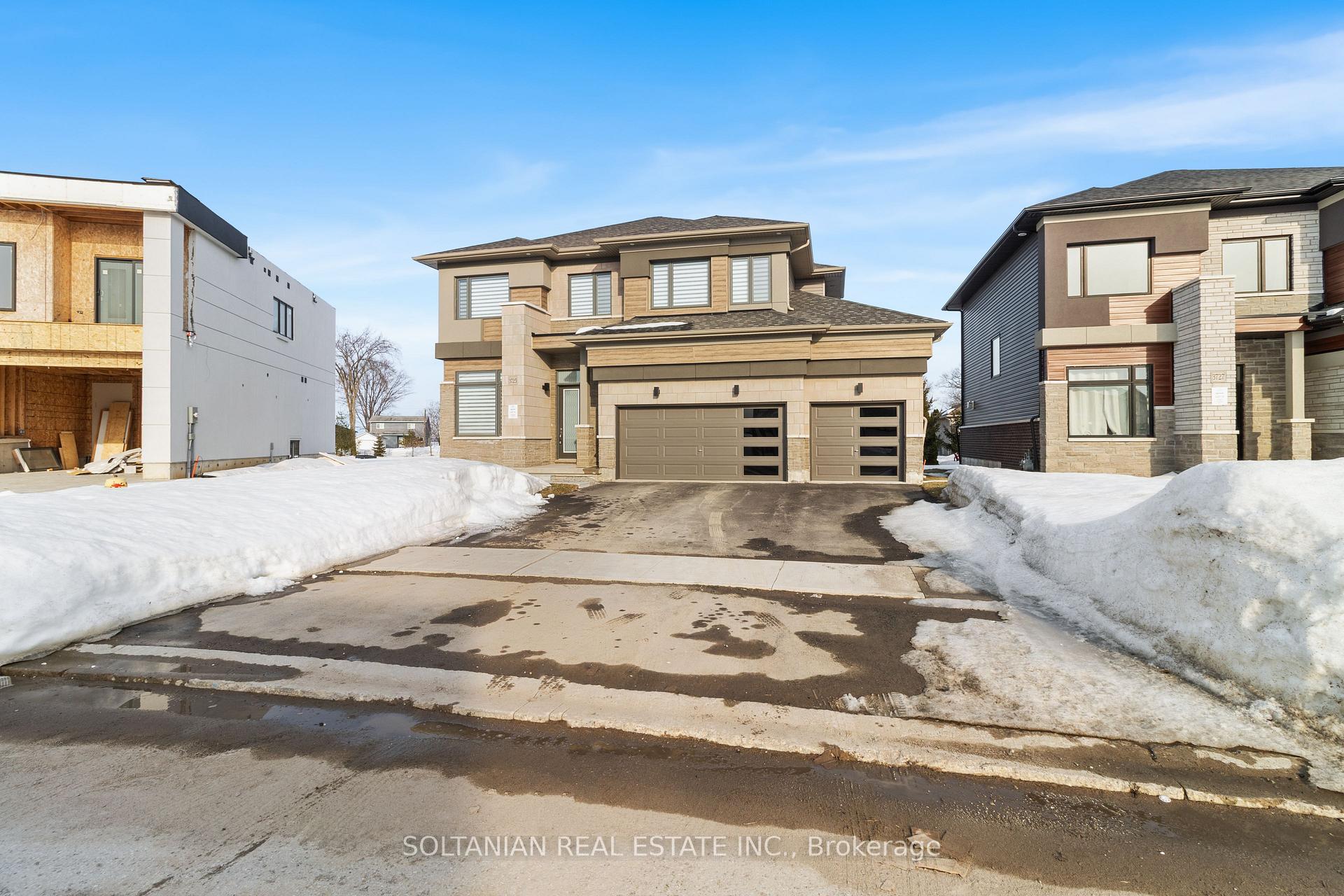 Photo 1 of 3725 Lakepoint Drive E, Orillia — HOMEH