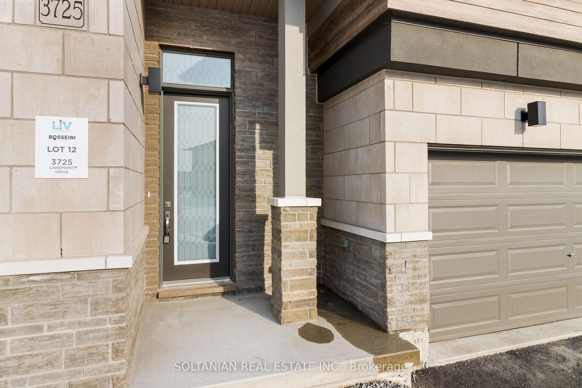 Photo 2 of 3725 Lakepoint Drive E, Orillia — HOMEH