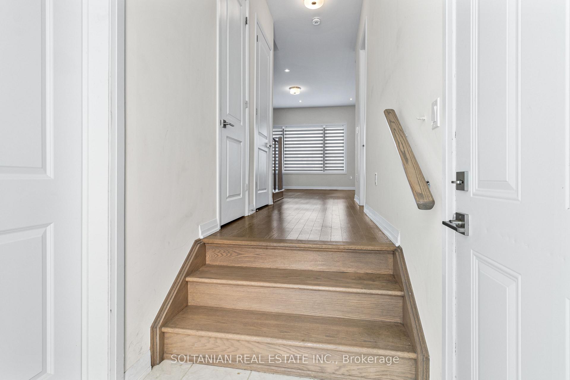 Photo 5 of 3725 Lakepoint Drive E, Orillia — HOMEH
