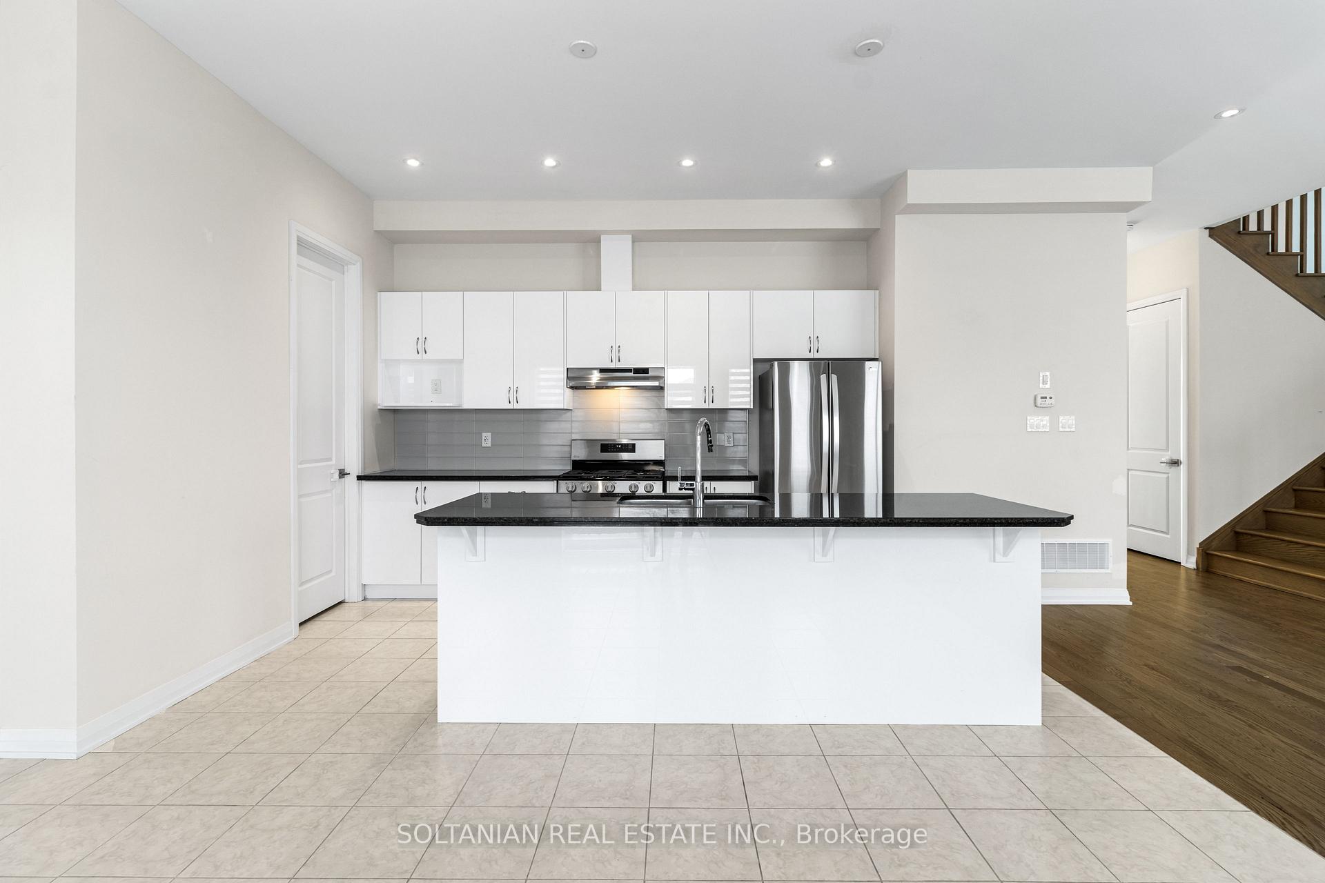 Photo 16 of 3725 Lakepoint Drive E, Orillia — HOMEH