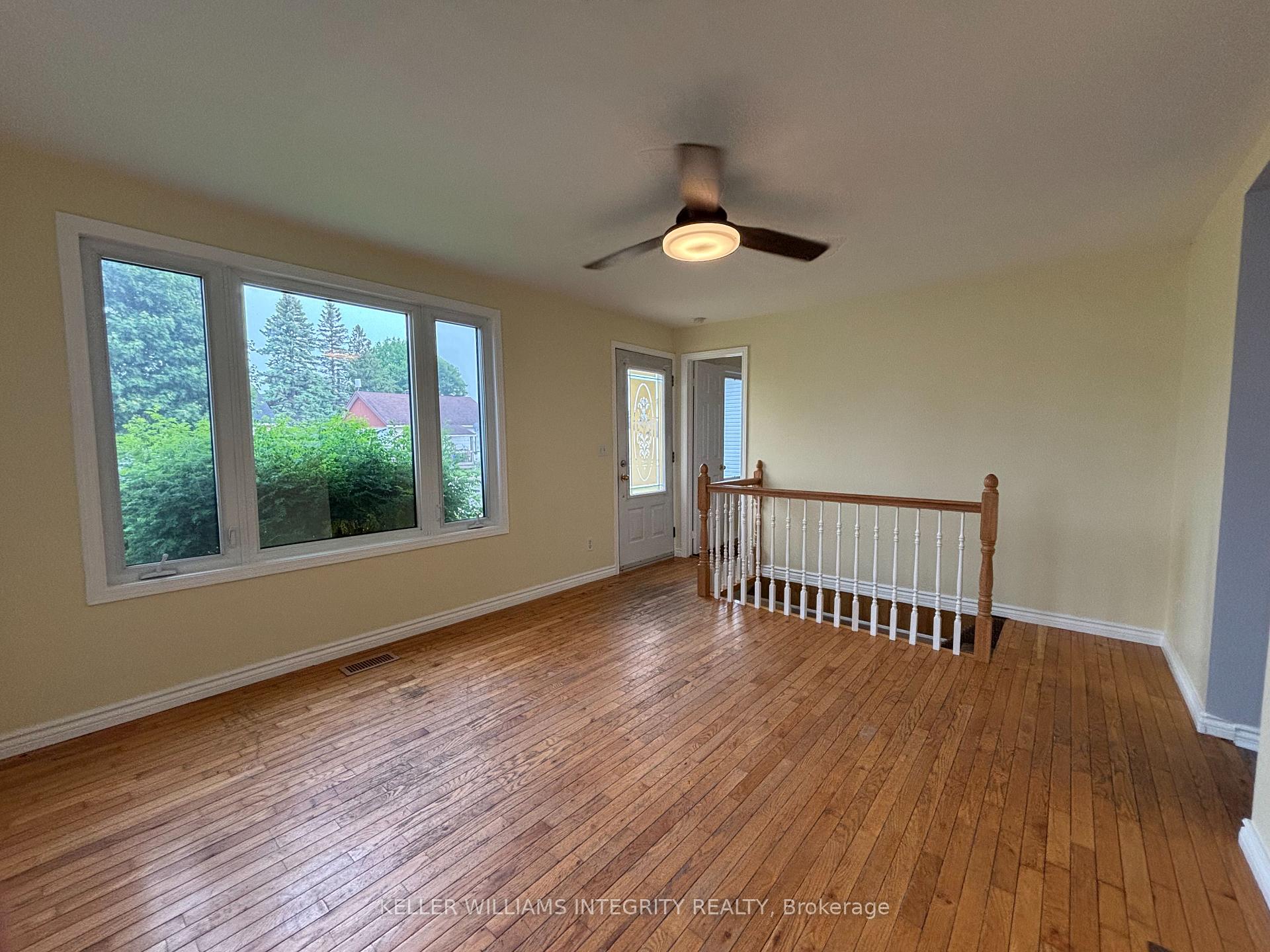 Photo 6 of 158 Cameron Avenue, Renfrew — HOMEH