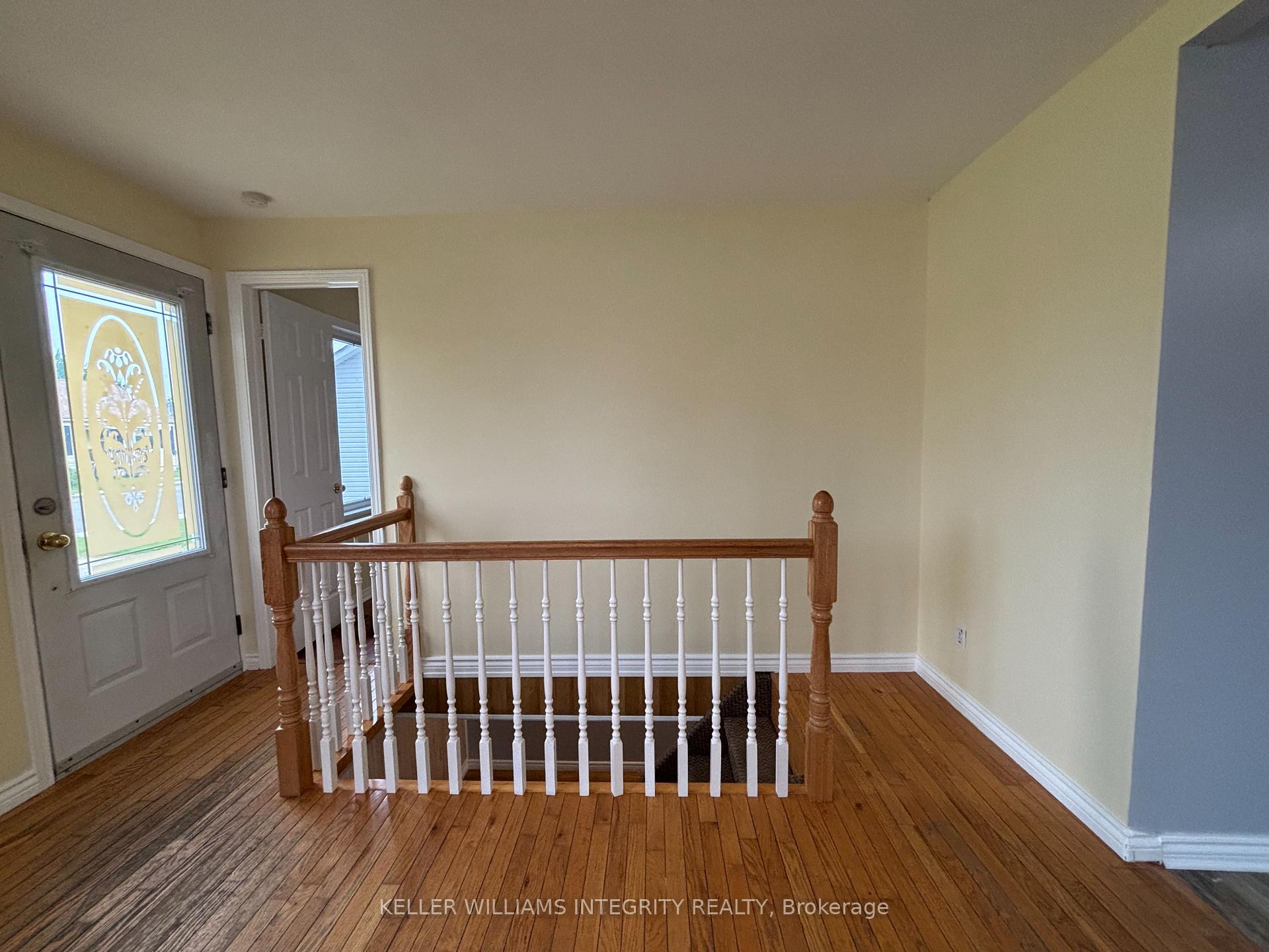 Photo 7 of 158 Cameron Avenue, Renfrew — HOMEH