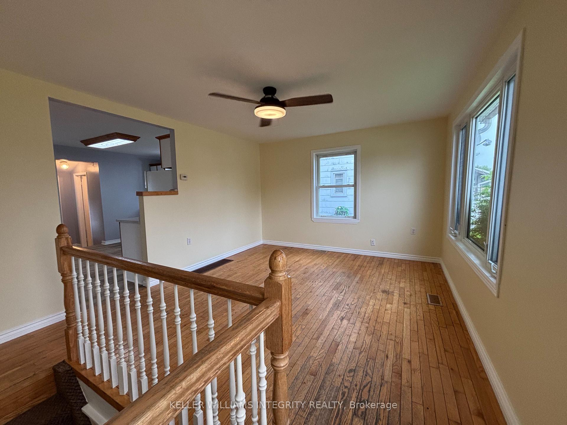 Photo 9 of 158 Cameron Avenue, Renfrew — HOMEH