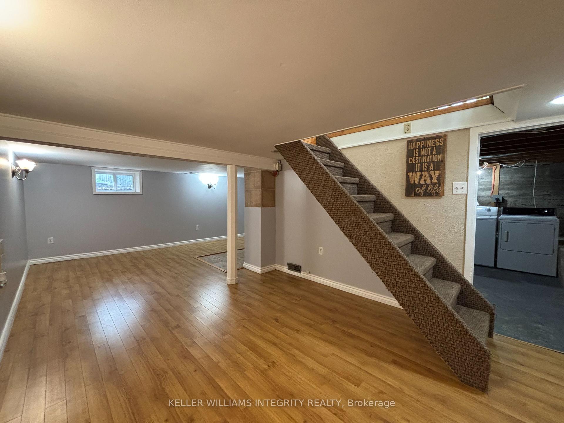 Photo 15 of 158 Cameron Avenue, Renfrew — HOMEH