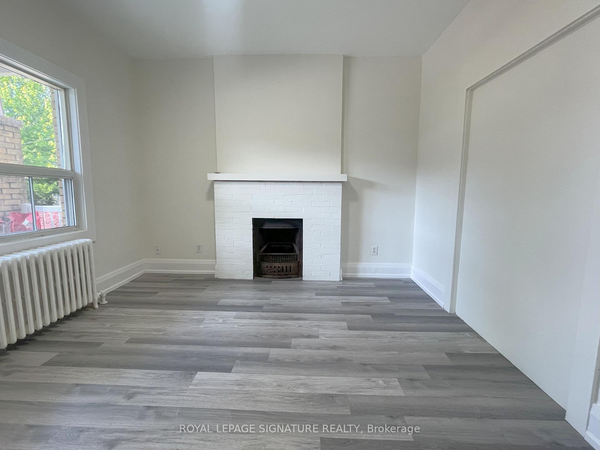 Photo 2 of Unit Main, 167 Barker Avenue, Toronto, Woodbine-Lumsden — HOMEH