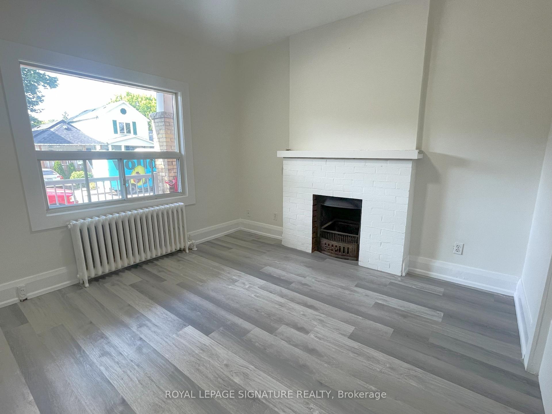 Photo 5 of Unit Main, 167 Barker Avenue, Toronto, Woodbine-Lumsden — HOMEH