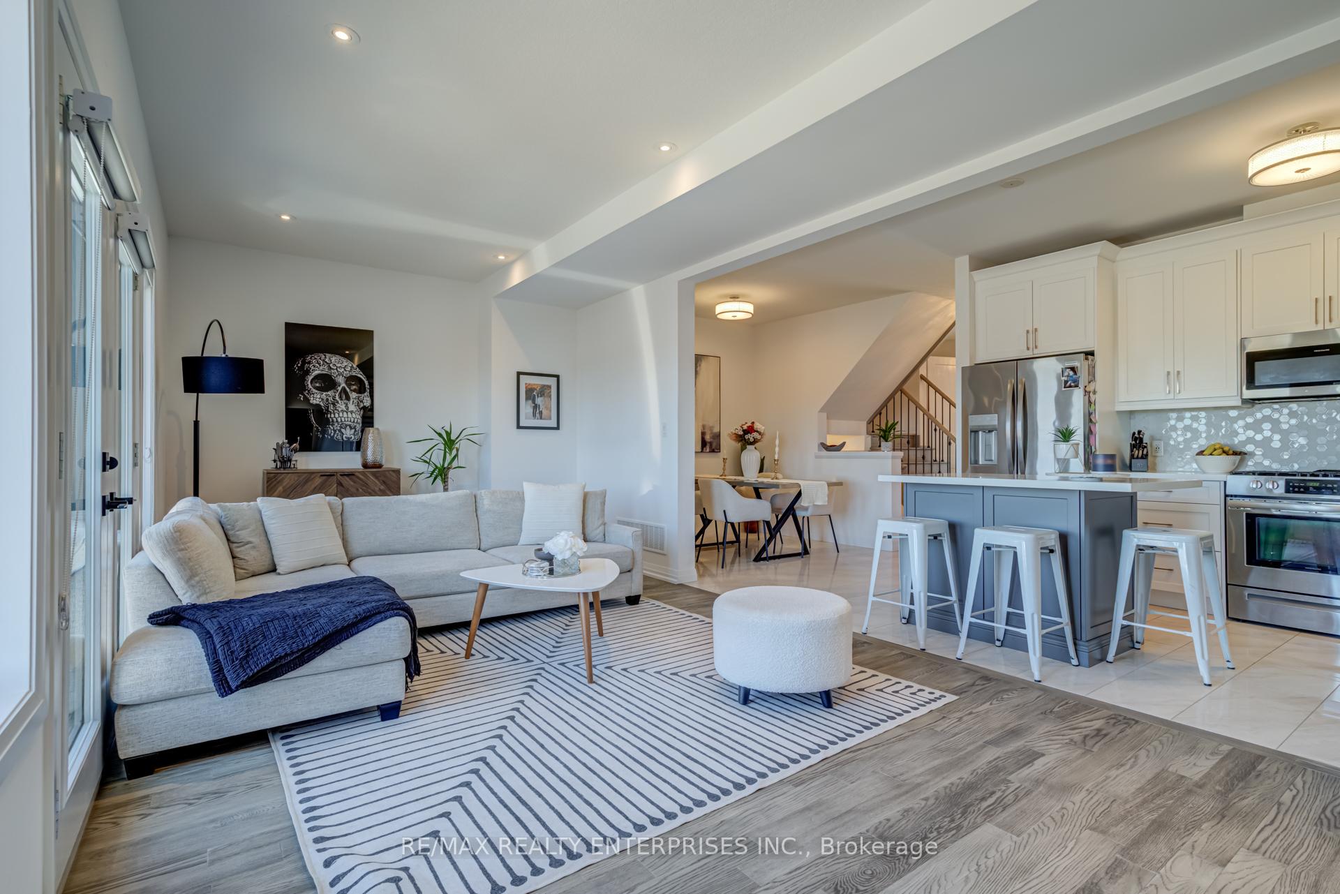 Photo 18 of Unit 2, 61 Soho Street, Hamilton, Stoney Creek — HOMEH