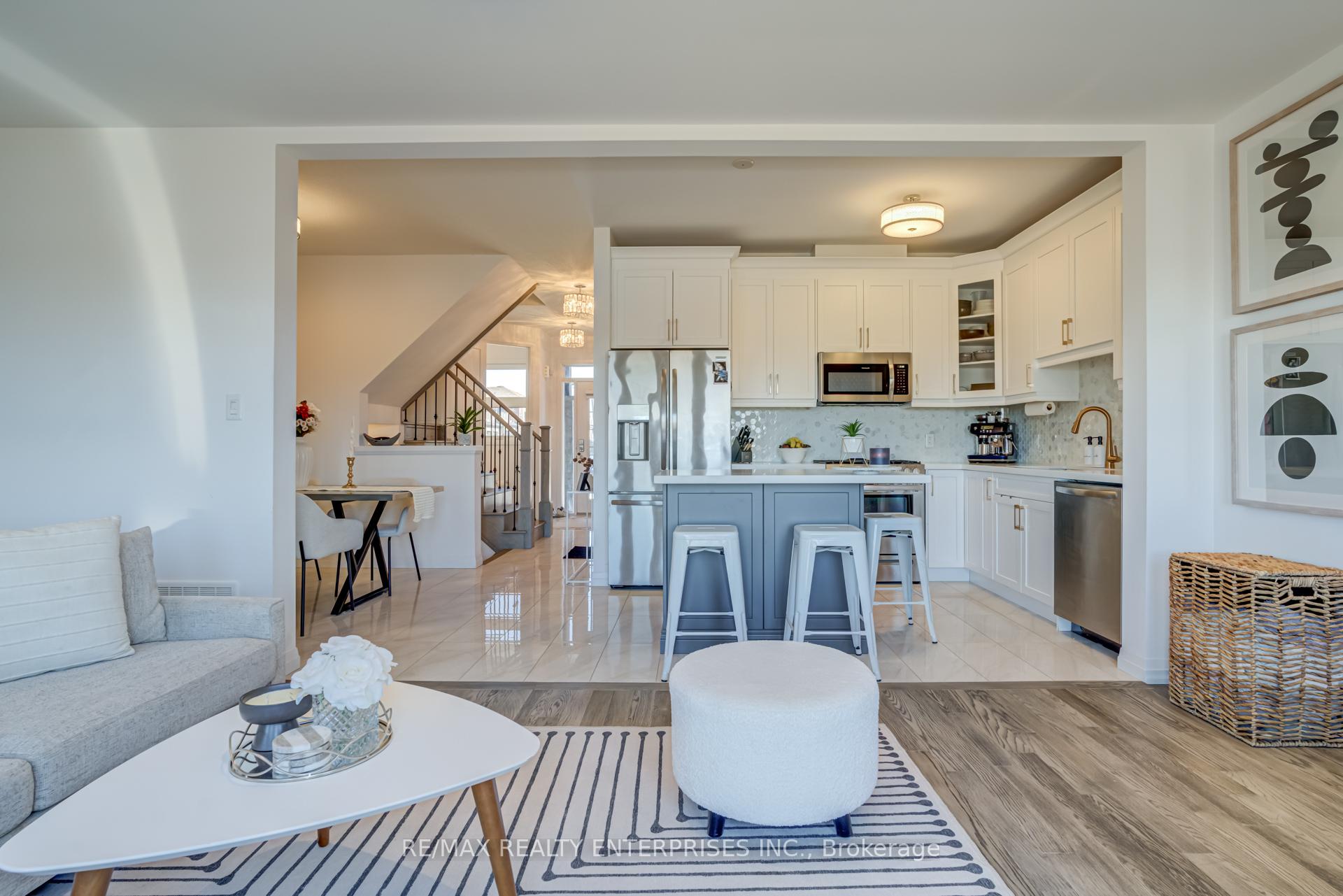 Photo 16 of Unit 2, 61 Soho Street, Hamilton, Stoney Creek — HOMEH