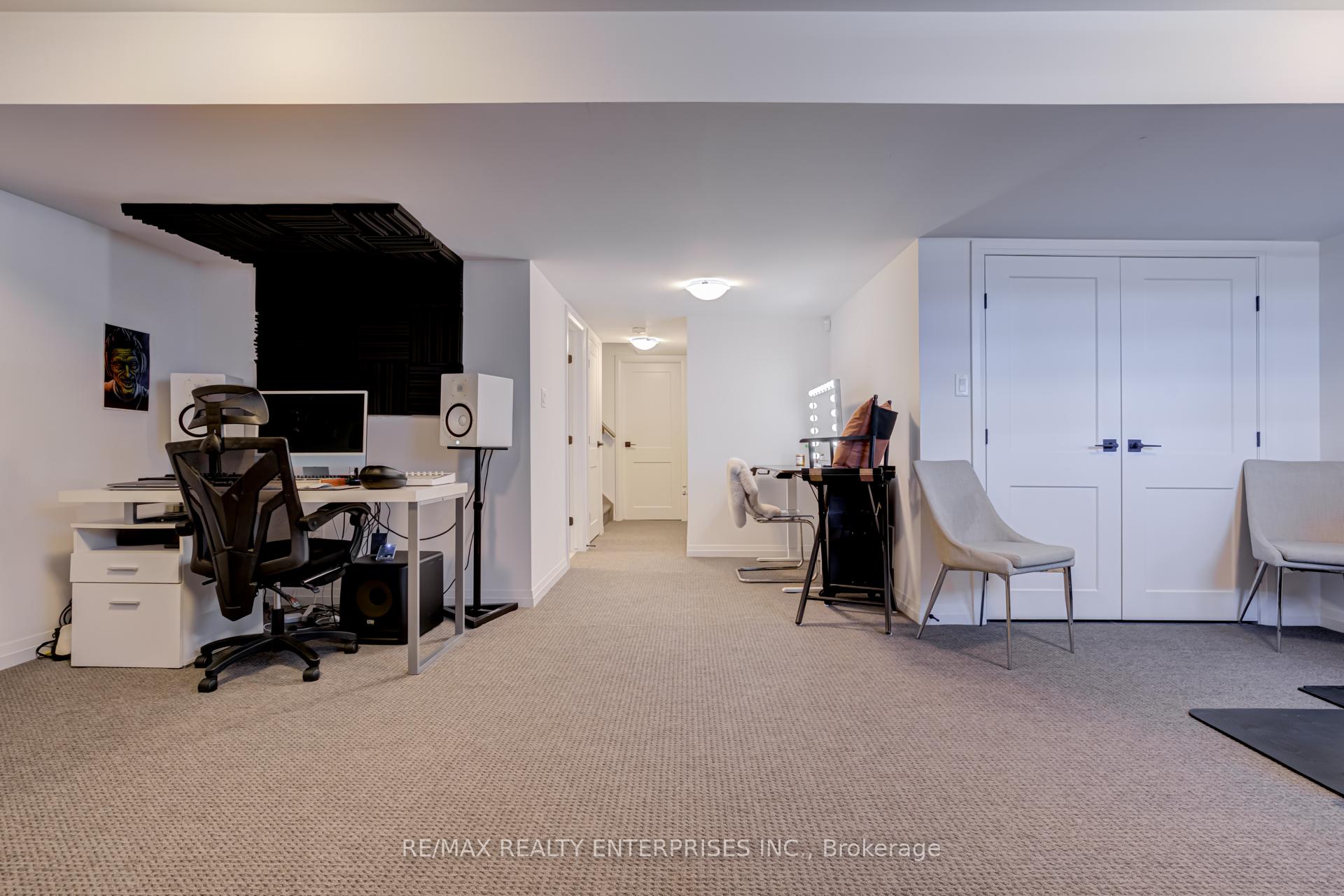 Photo 36 of Unit 2, 61 Soho Street, Hamilton, Stoney Creek — HOMEH