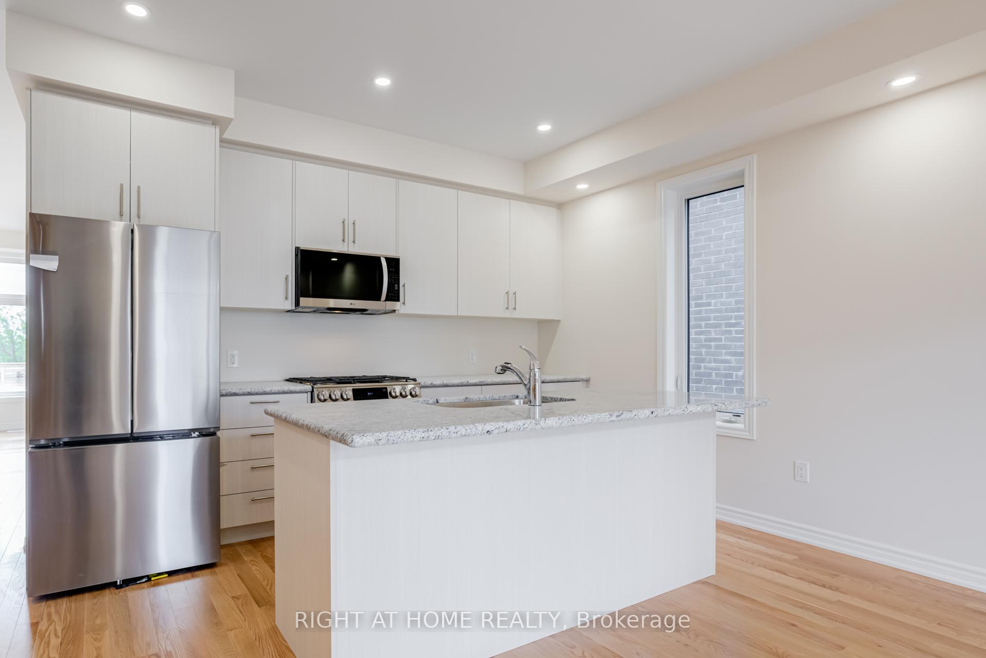 Photo 8 of 25 Drainie Street, Vaughan, Elder Mills — HOMEH