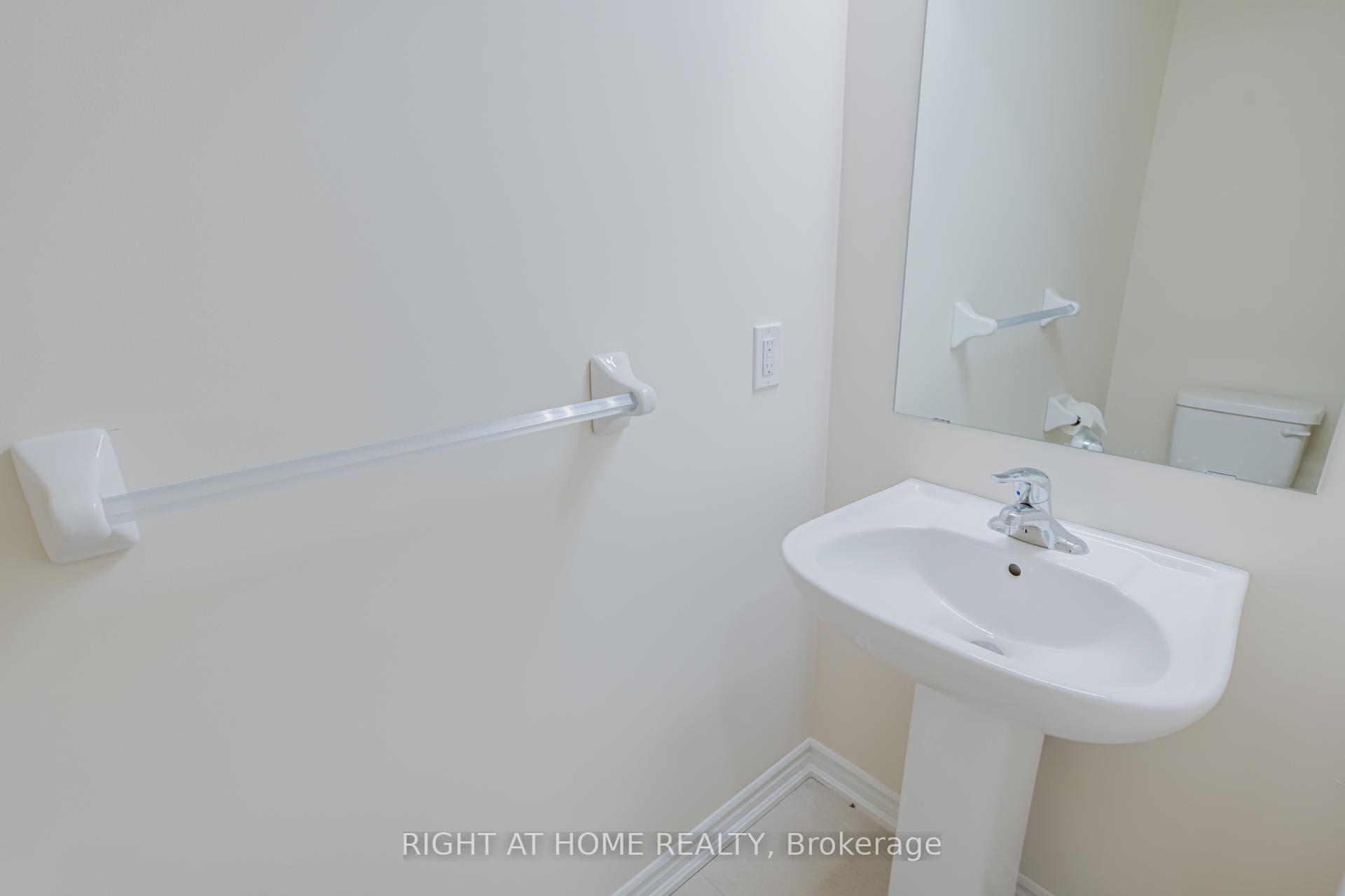 Photo 14 of 25 Drainie Street, Vaughan, Elder Mills — HOMEH
