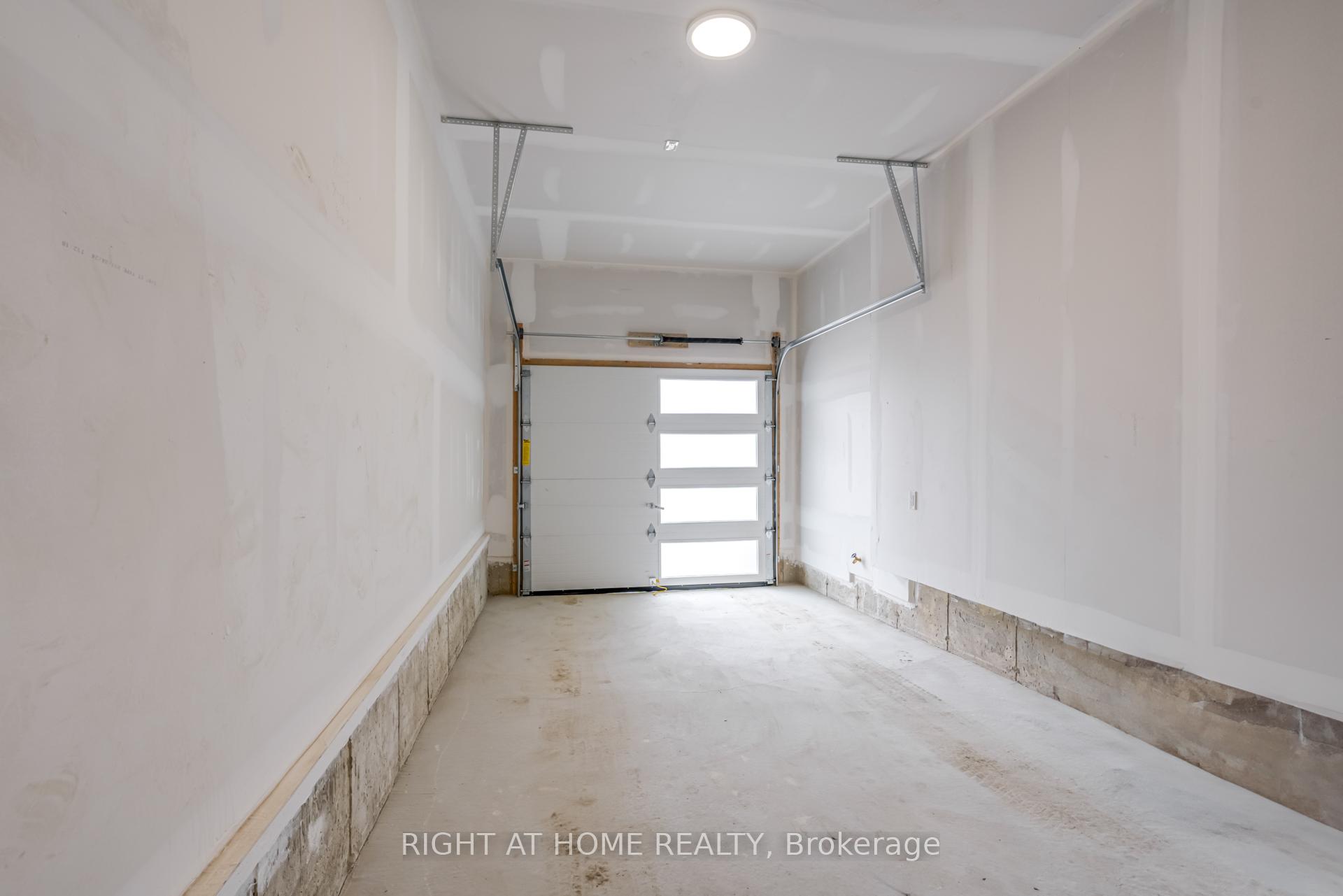 Photo 36 of 25 Drainie Street, Vaughan, Elder Mills — HOMEH