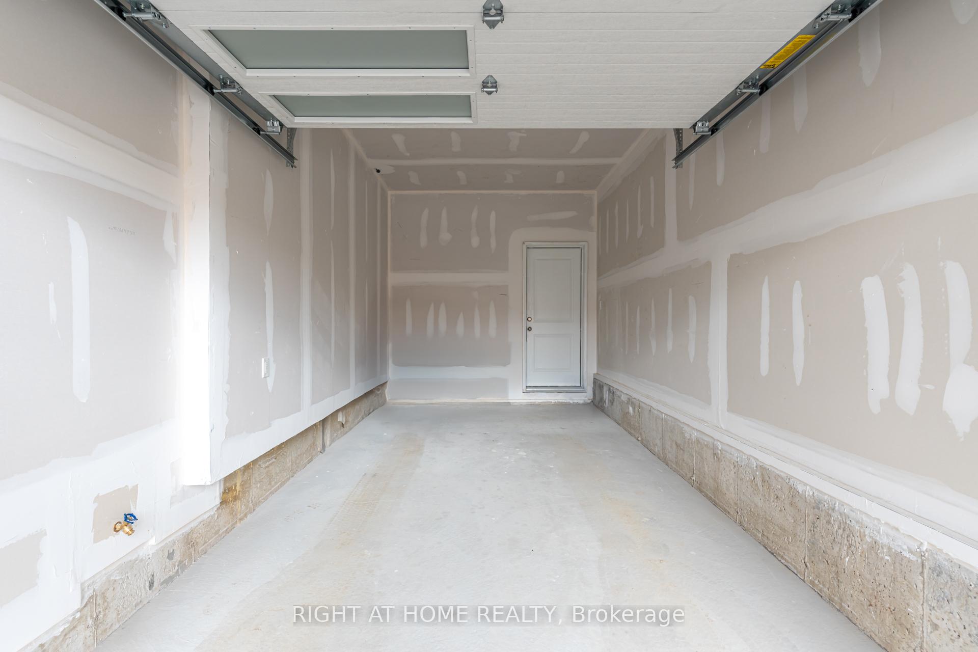 Photo 35 of 25 Drainie Street, Vaughan, Elder Mills — HOMEH