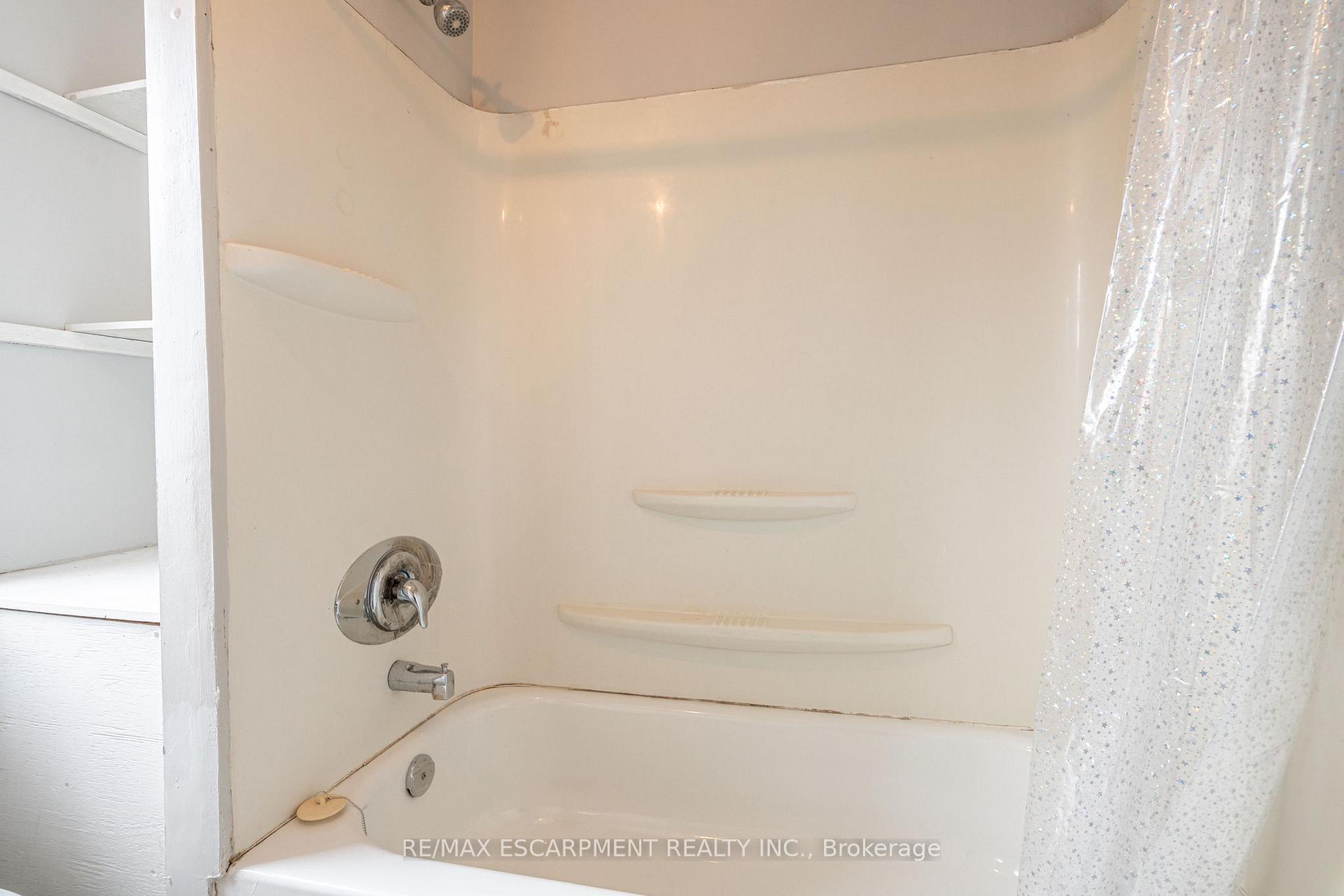 Photo 15 of Unit UPPER, 255 John Street S, Hamilton, Corktown — HOMEH