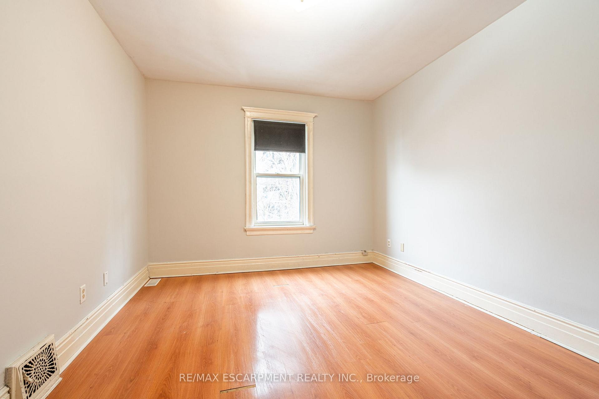 Photo 23 of Unit UPPER, 255 John Street S, Hamilton, Corktown — HOMEH