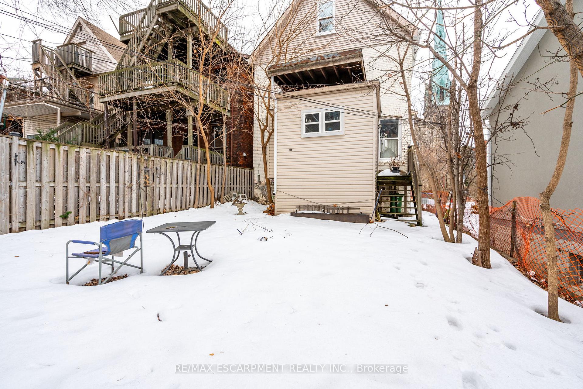 Photo 27 of Unit UPPER, 255 John Street S, Hamilton, Corktown — HOMEH