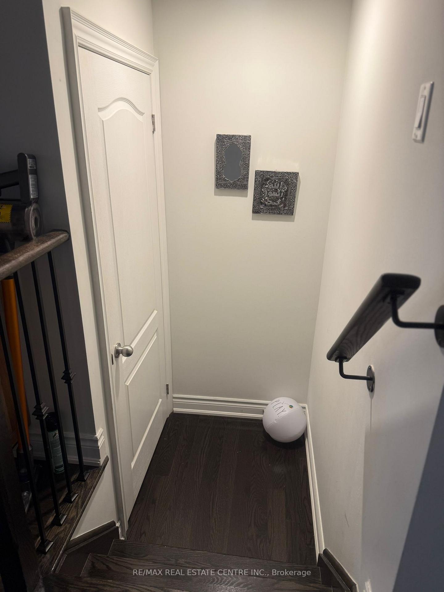 Photo 14 of 4 Little Britain Crescent, Brampton, Bram West — HOMEH