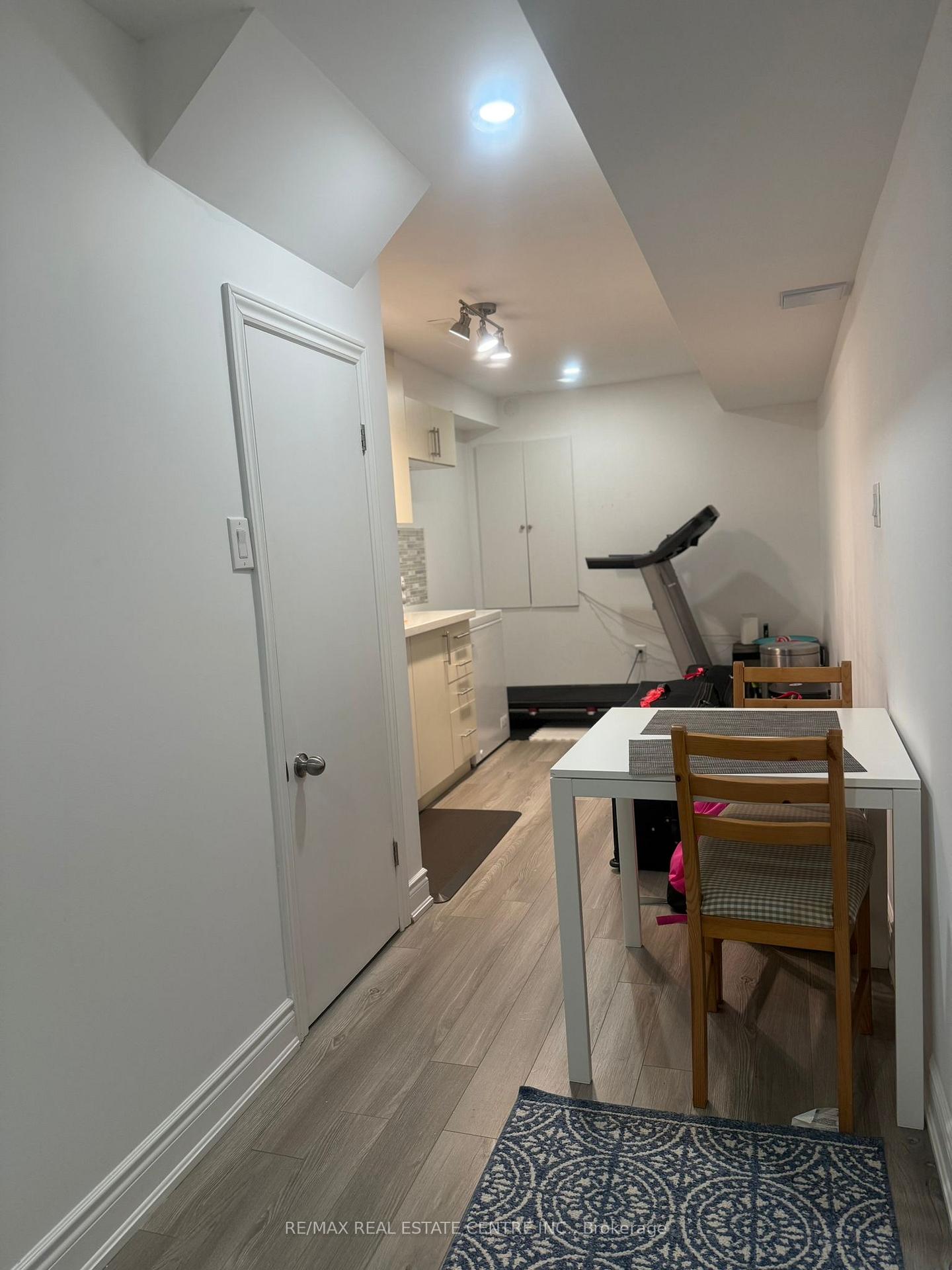 Photo 17 of 4 Little Britain Crescent, Brampton, Bram West — HOMEH
