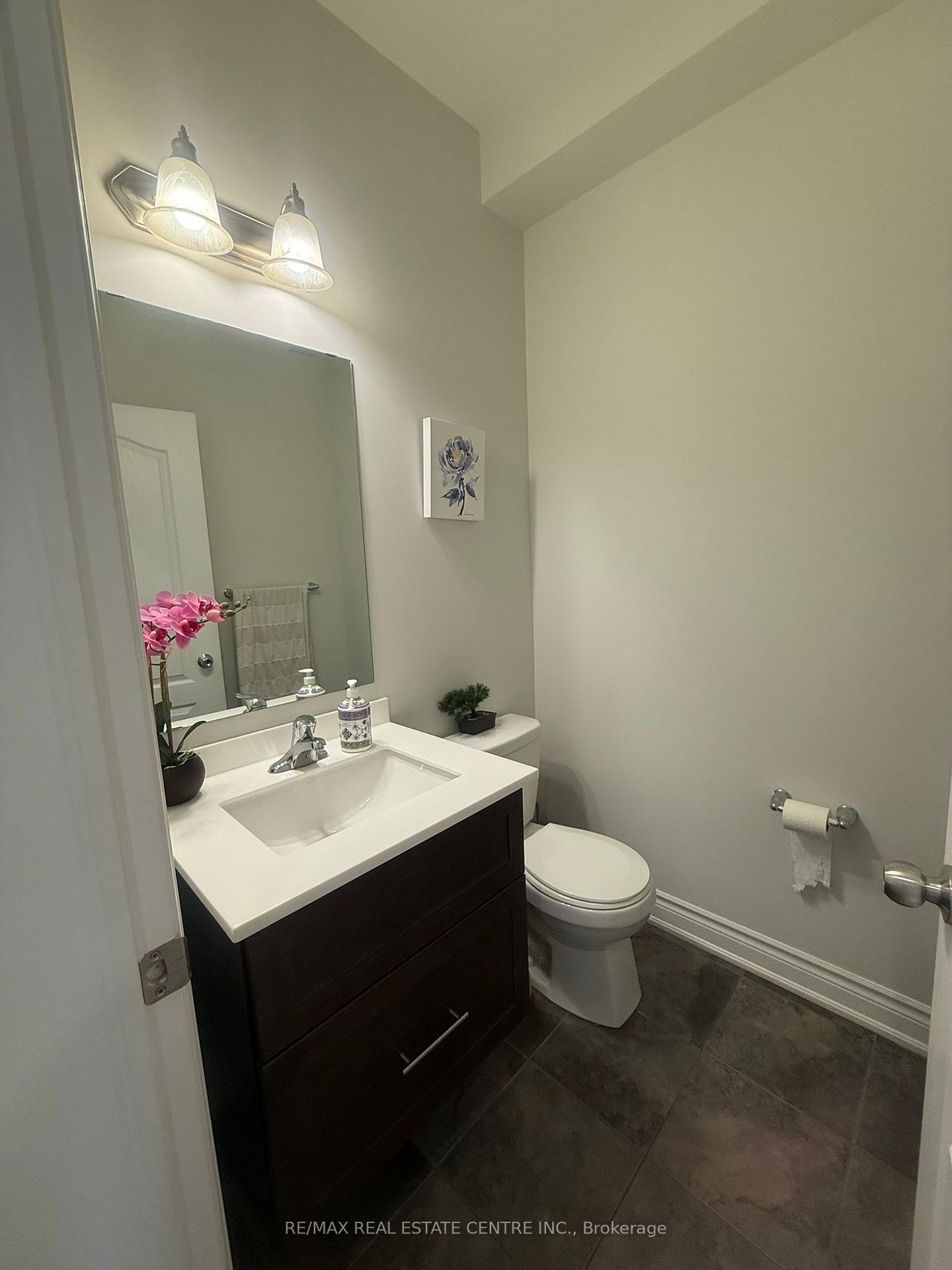 Photo 18 of 4 Little Britain Crescent, Brampton, Bram West — HOMEH