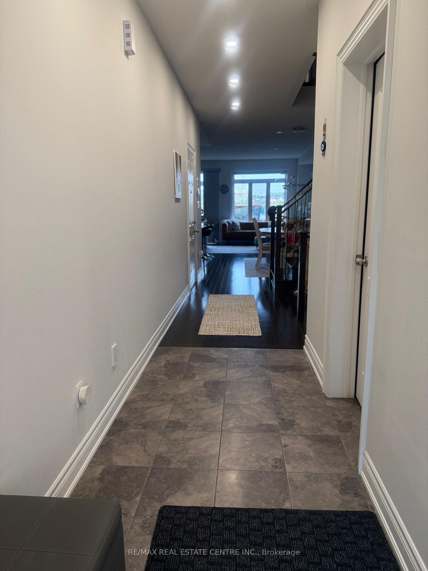 Photo 23 of 4 Little Britain Crescent, Brampton, Bram West — HOMEH