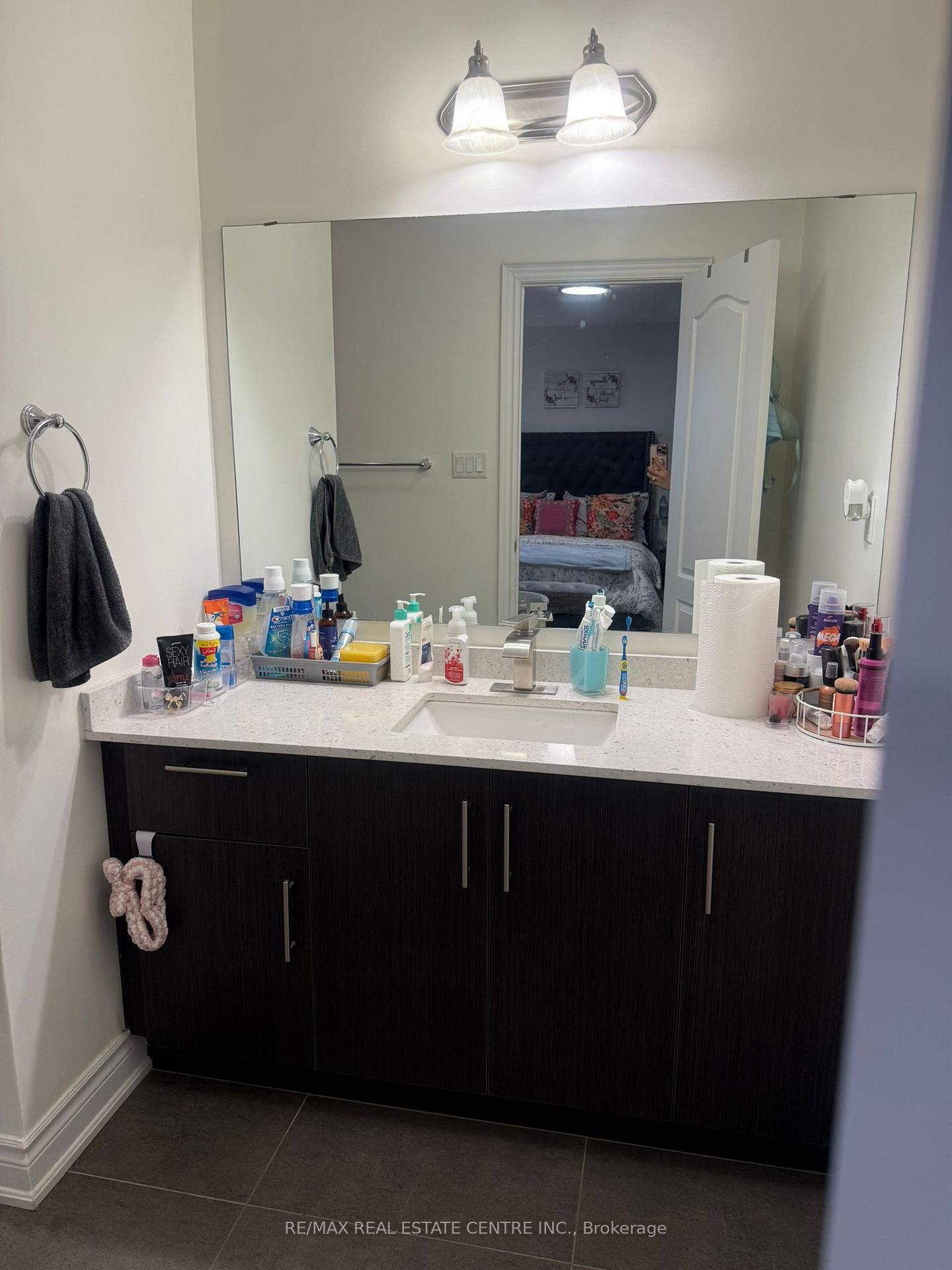 Photo 32 of 4 Little Britain Crescent, Brampton, Bram West — HOMEH