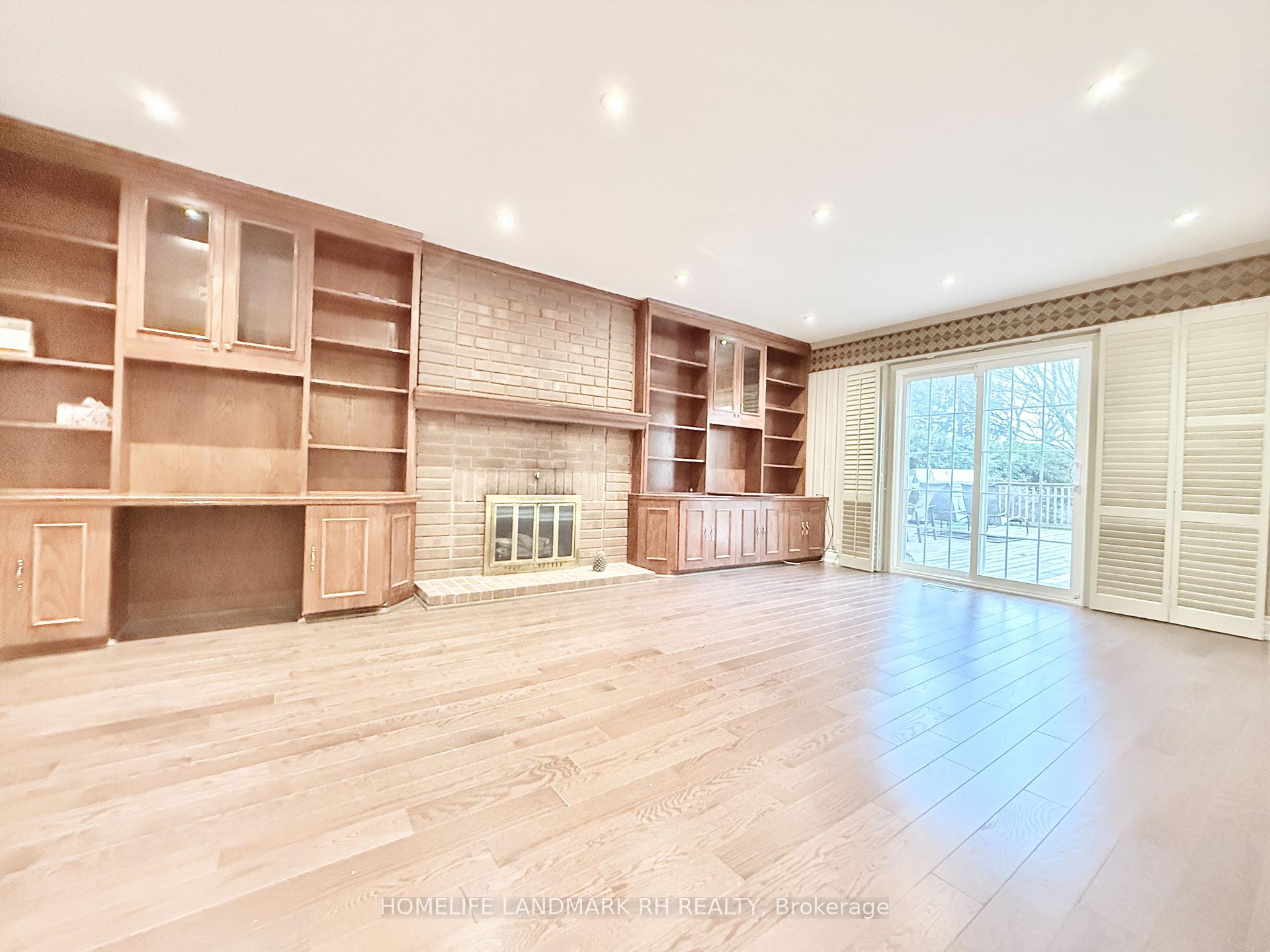 Photo 8 of 10 Montgomery Court, Markham, Buttonville — HOMEH