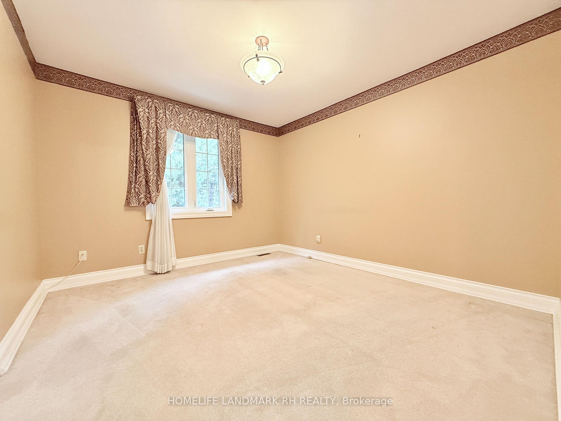 Photo 21 of 10 Montgomery Court, Markham, Buttonville — HOMEH