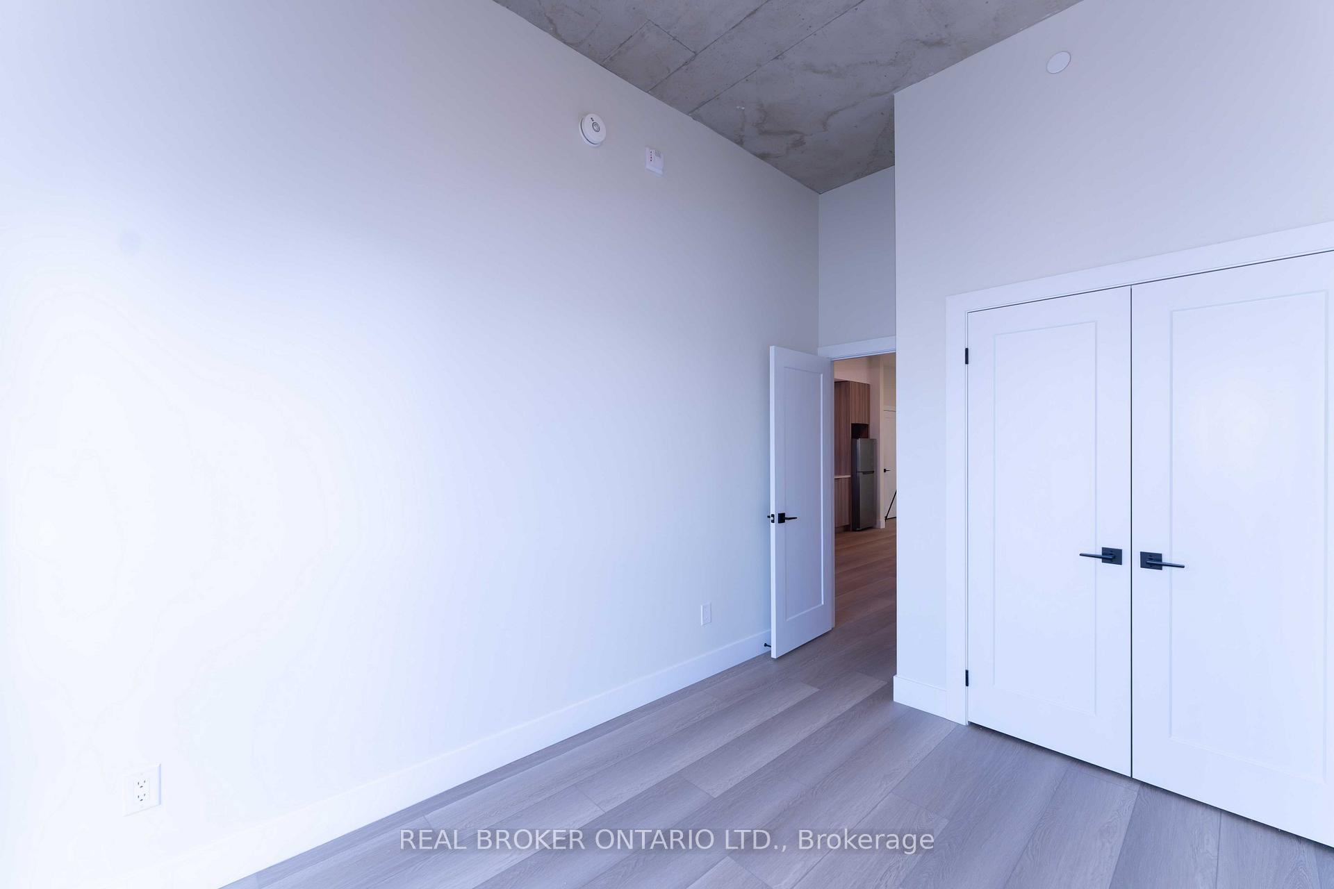 Photo 8 of Unit 301, 169 James Street S, Hamilton, Corktown — HOMEH